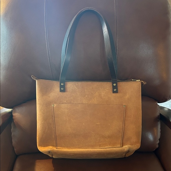 Portland Leather Handbags - Portland Leather Goods Medium Zip Top Tote | Exterior Pocket | Tan Leather EUC